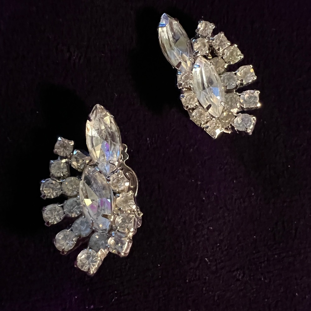 Rhinestone Earrings Antique Clip on